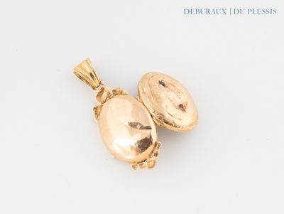 an image of two gold lockes sitting on top of each other