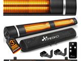 un gros plan sur un radiateur noir et orange et une télécommande