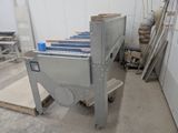 a machine that is sitting in the middle of a room