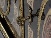 Buffet à hauteur d'appui en poirier noirci et marqueterie di… (photo 5)