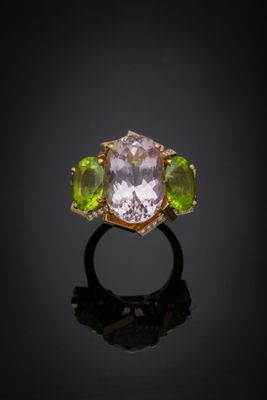 amethorate and peridot ring, 18k yellow gold