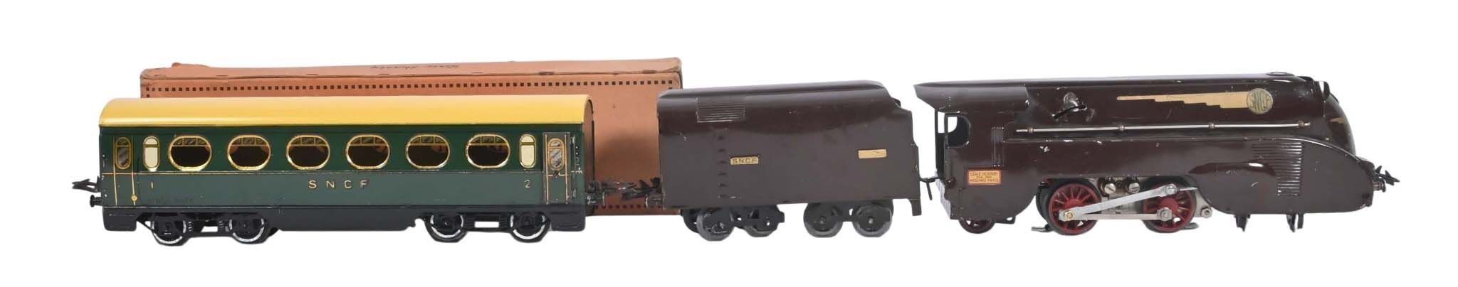 Objets d'art & Curiosités