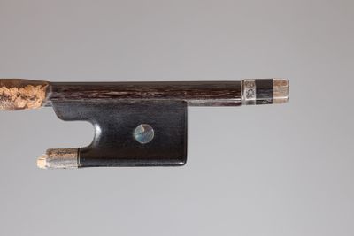 Baguette d'archet de violon de l'école Française XIXème, sig…