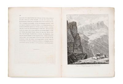 un livre ouvert avec, en arrière-plan, l'image d'un paysage de montagne