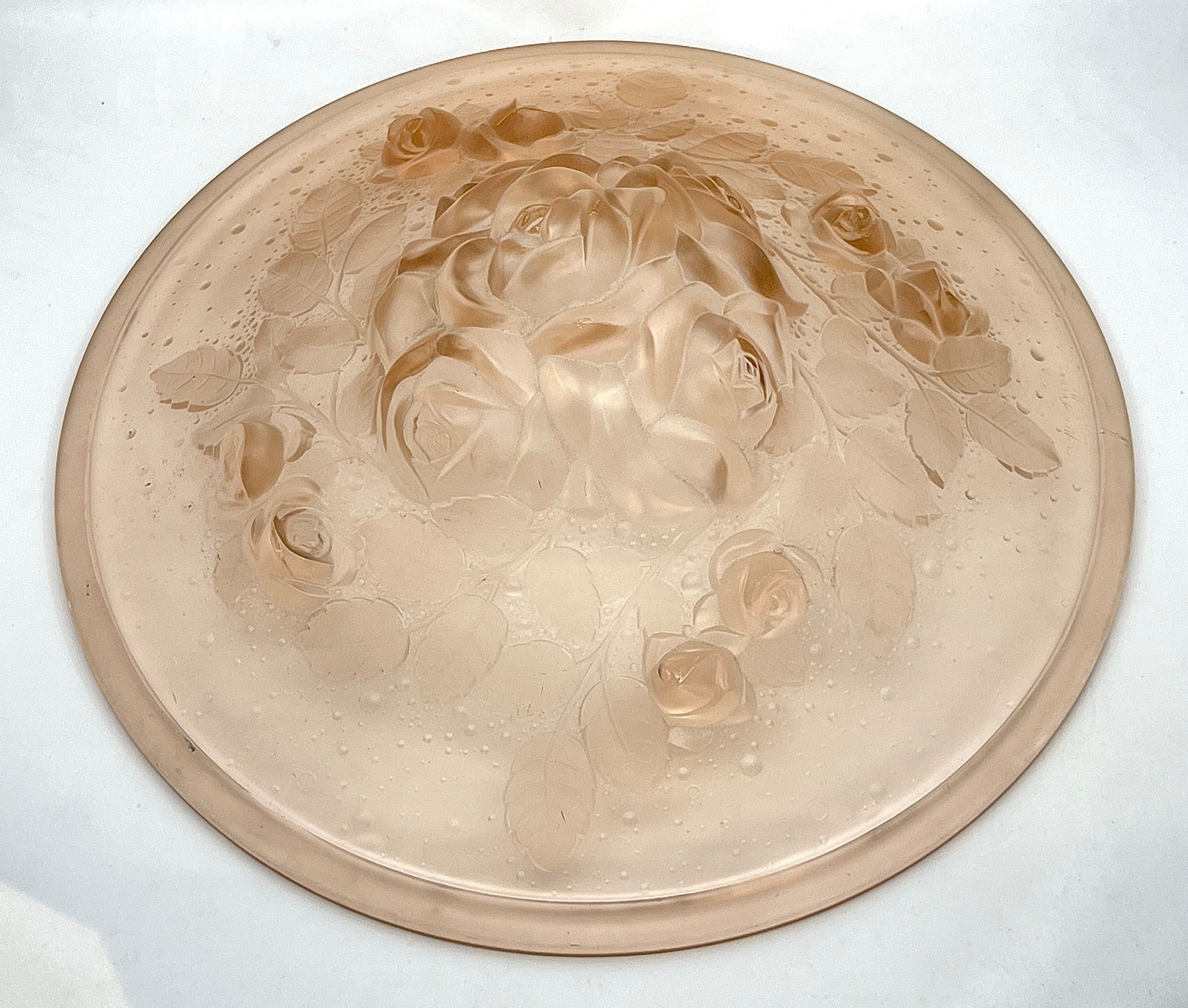 MULLER Frères à LUNEVILLE. Vasque pour luminaire en verre mo…