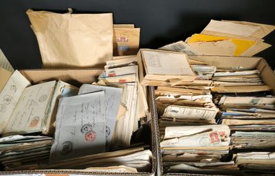 Dans deux cartons, ensemble de plus de mille lettres de Fran…