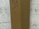 une boîte en carton contenant une brosse à dents