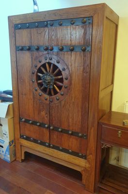 Buffet deux portes en chêne asiatique, prise métal, Travail …