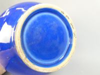 Vase en céramique bleue marine monté en lampe, de forme balu… (photo 5)