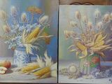 deux tableaux représentant du maïs et des pommes dans un vase posé sur une table