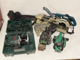 a lot of tools that are sitting on a table
