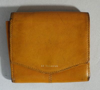 LE TANNEUR Portefeuille en cuir jaune