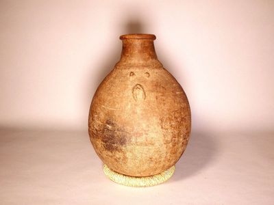 Ancien pot rituel en terre cuite, MATAKAM, groupe Mafa, Mont…