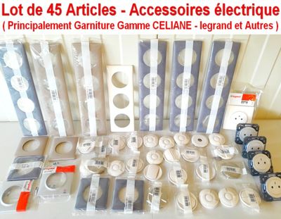 tout un assortiment d'appareils électroniques exposés sur la table