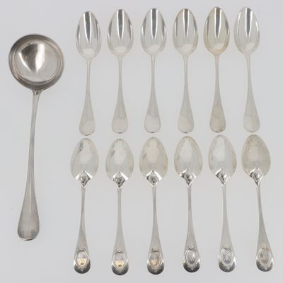 Ernest COMPERE PARTIE DE MENAGERE En argent, à décor de rinc… - Photo 1