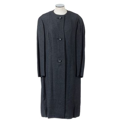 a black coat on a mannequin mannequin mannequin mannequin mannequin mannequin mannequin mannequin mannequin