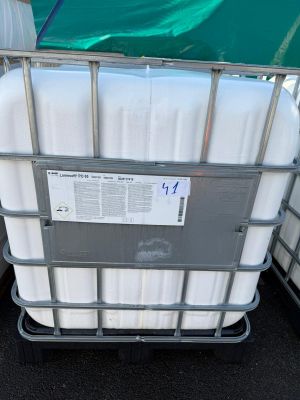 Cuve IBC 1 000 L avec produit BASF Lamesoft® PO 65