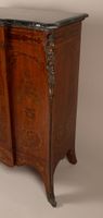 Cabinet à hauteur d'appui à ressaut centrale, en bois de pla… (photo 4)