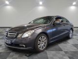 une photo d'une Mercedes Classe E dans un showroom