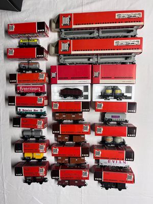 JOUEF – Ho – lot de 19 wagons pour transport de marchandises dont 2 wa - Photo 1