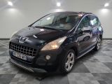 la photo d'une voiture noire garée dans un garage