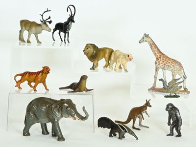 a lot of plastic animals that are on display