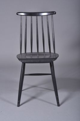 Ilmari TAPIOVAARA (1914-1999). Chaise en hêtre teinté noir, …