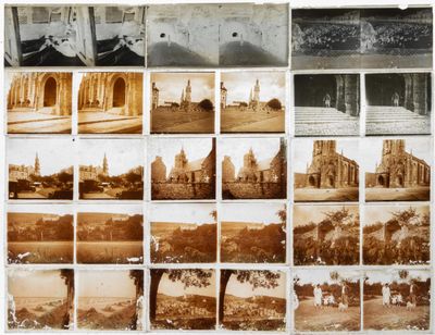 Ensemble de quinze plaques diapositives représentant Paris e…