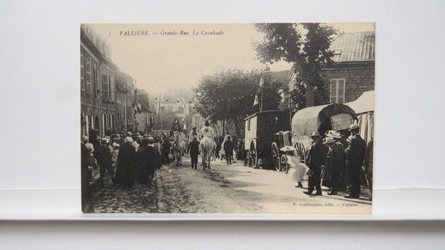 Vallière : Grande Rue. La Cavalcade. Etat superbe !