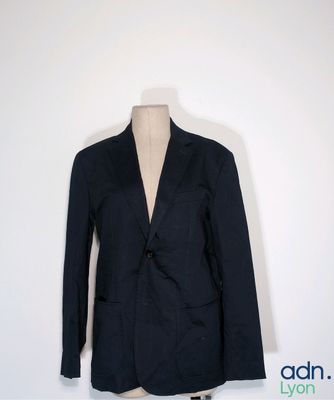 un blazer noir sur un mannequin, un mannequin, un mannequin, un mannequin, un mannequin, un mannequin, un mannequin, un mannequin, un mannequin, un mannequin, un mannequin, un mannequin, un mannequin, un mannequin, un mannequin, un mannequin, un mannequin, un mannequin, un mannequin, un mannequin, un mannequin, un mannequin, un mannequin, un mannequin, un mannequin, un mannequin, un mannequin, un mannequin, un mannequin, un mannequin, un mannequin, un mannequin, un manne