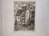 un dessin en noir et blanc représentant une scène de rue avec des bâtiments