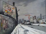 tableau représentant une rue urbaine enneigée, avec des bâtiments et une rivière