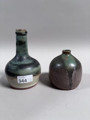 Ecole Française du XXeme siècle Vase soliflore en grès H : 1…