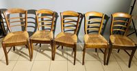 Suite de douze chaises paillées en bois naturel et dossiers … (photo 6)