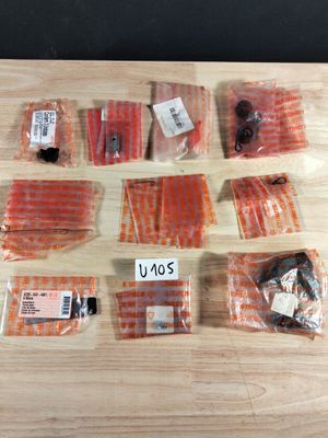 Lot pour pièces( 3 vis à garrot, embout câble à vis, 3 tôles…