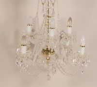 Important lustre en cristal taillé à huit bras de lumières, … (photo 2)