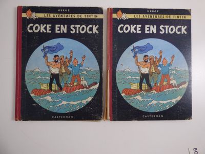 deux livres posés sur une table
