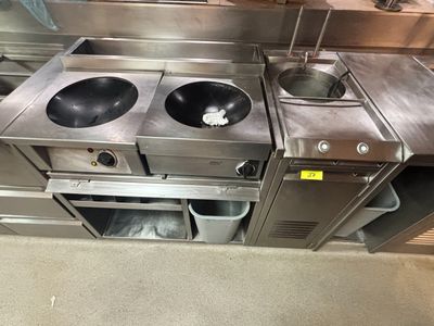 Lot comprenant 2 Woks a induction BOHNER et 1 cuiseur a pate…