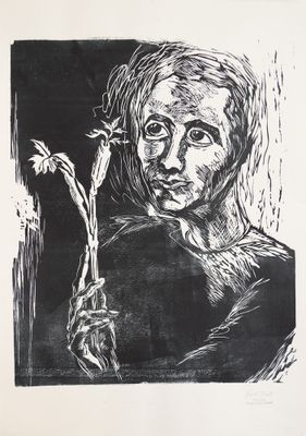 un dessin en noir et blanc représentant une femme tenant une fleur