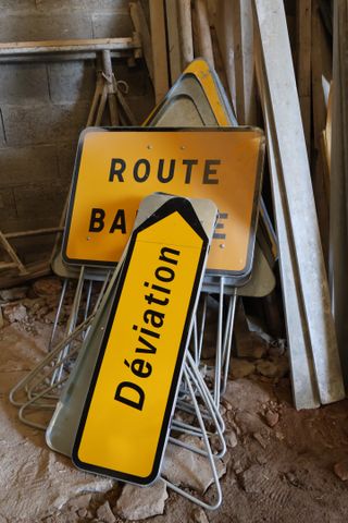 7 panneaux de chantier