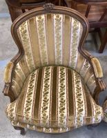 Paire de fauteuil type bergère à coussins, style Louis XV. (photo 3)