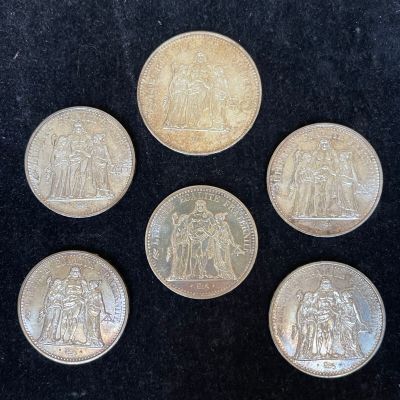six different british coins, one of which is a sovereign sovereign sovereign sovereign sovereign sovereign sovereign sovereign sovereign sovereign sovereign sovereign sovereign sovereign sovereign sovereign sovereign sovereign sovereign sovereign sovereign sovereign