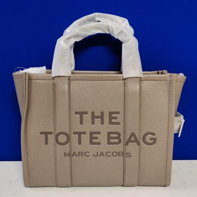 marc jacobs the tote bag