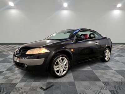 RENAULT - MÉGANE CC 1.6 16V LUXE PRIVILÈGE - ES - Mise en service: 27/