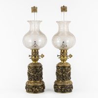 Paire de lampes à huile avec abat-jours en verre taillé, en … (photo 4)