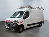 une camionnette blanche avec une bande rouge sur le côté