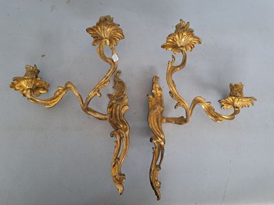 paire d'appliques murales anciennes en laiton avec oiseaux et fleurs