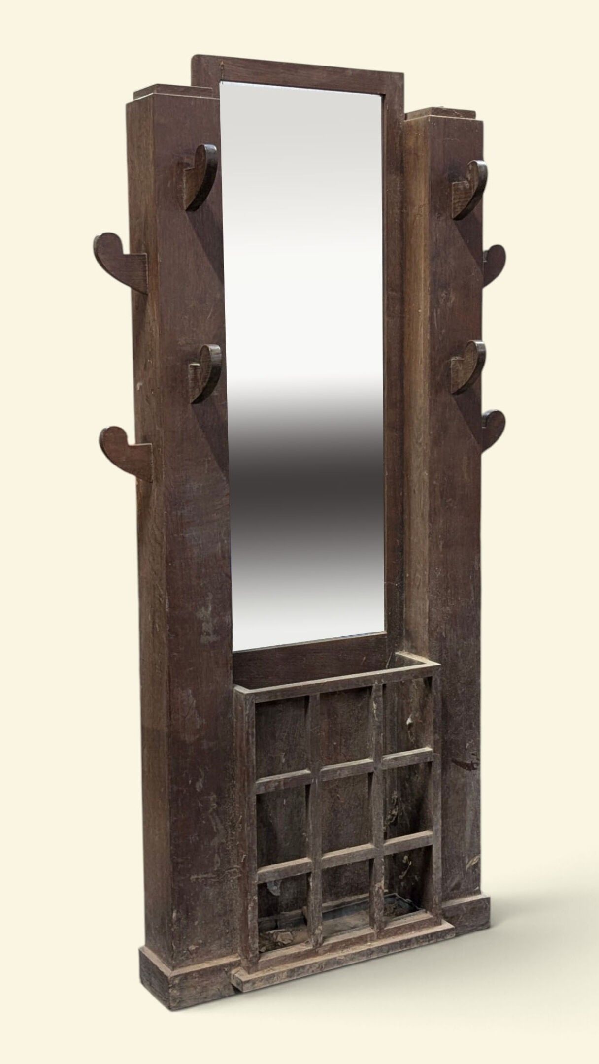 Porte-manteaux d'entrée en chêne mouluré et sculpté à décor …