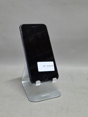 un téléphone portable posé sur un support