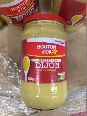 un bocal de Dipon posé sur une table à côté d'autres bocaux de Dipon